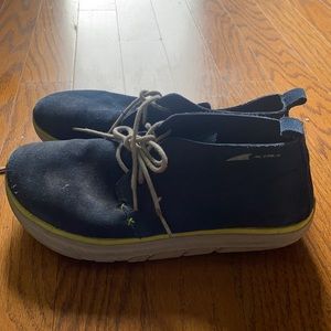 Altra desert boot blue